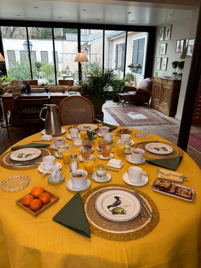 Bed and Breakfast Le Jardin Cathedrale Chartres Exterior foto